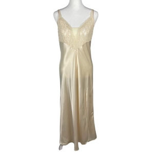 Vintage Victoria Secret Nightgown Slip in Cream Satin Lace Top‎ Side Slit